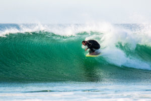 Appletree Teamrider Kasper Boonstra gets barreled on Jonagold surfboard