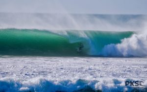 Super tubes kiteboard for control in high wind and big waves
