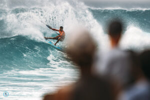 For control in high wind and big waves
