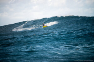 big wave kitesurfing