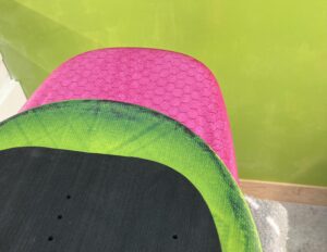 Carbon fiber vs. glass fiber kite surfboards